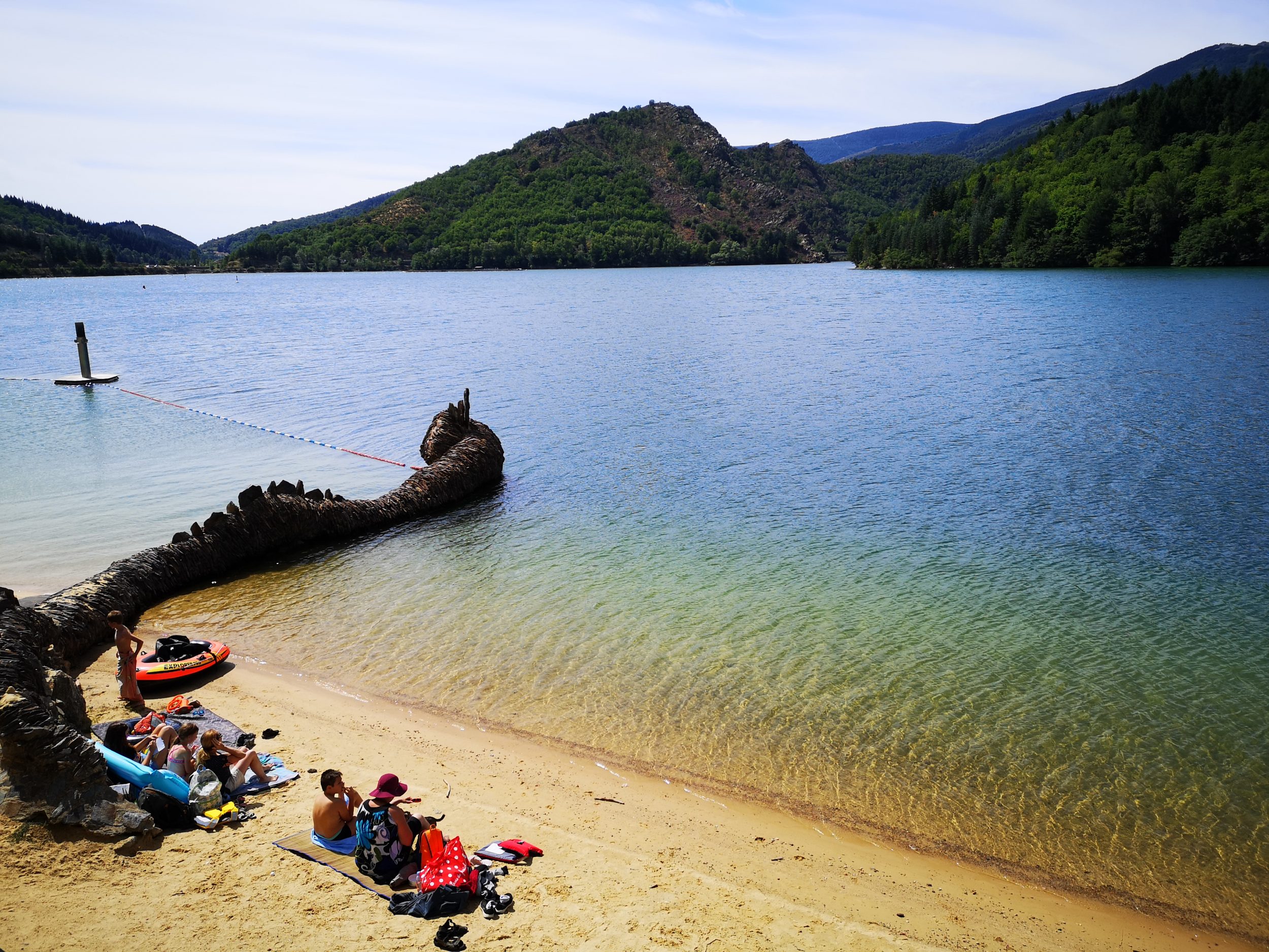 Le lac de Villefort en Lozère