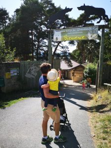 L'entrée du parc des loups du Gevaudan